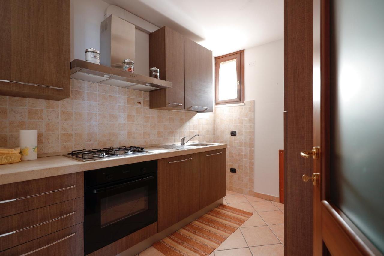 Le Terrazze Apartment เรกานาติ ภายนอก รูปภาพ