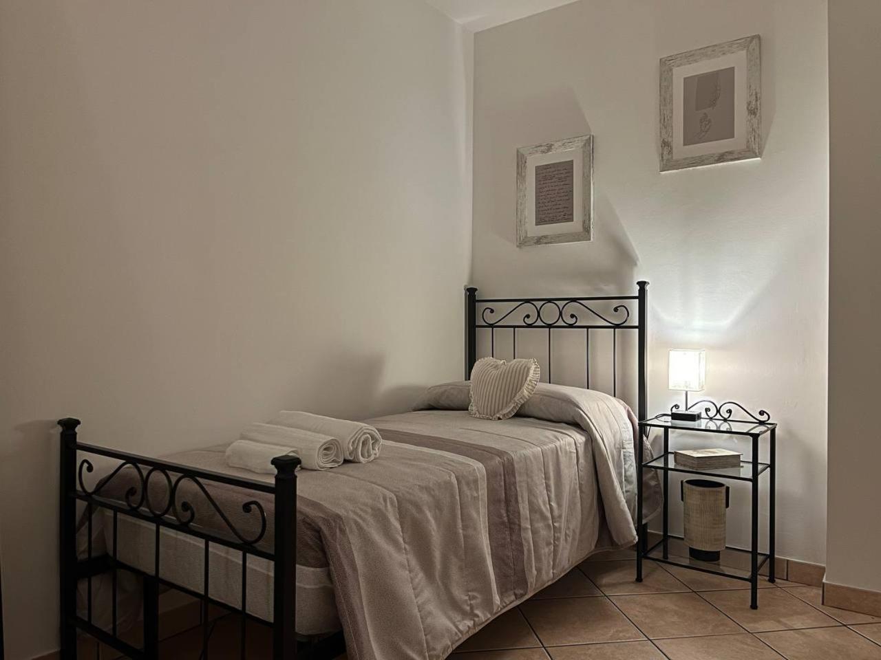 Le Terrazze Apartment เรกานาติ ภายนอก รูปภาพ